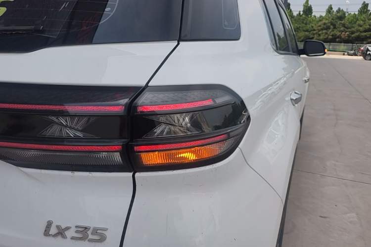 Used Hyundai ix35 2021 2.0L Automatic 2WD GLS Leading Edition Right Rear Taillight