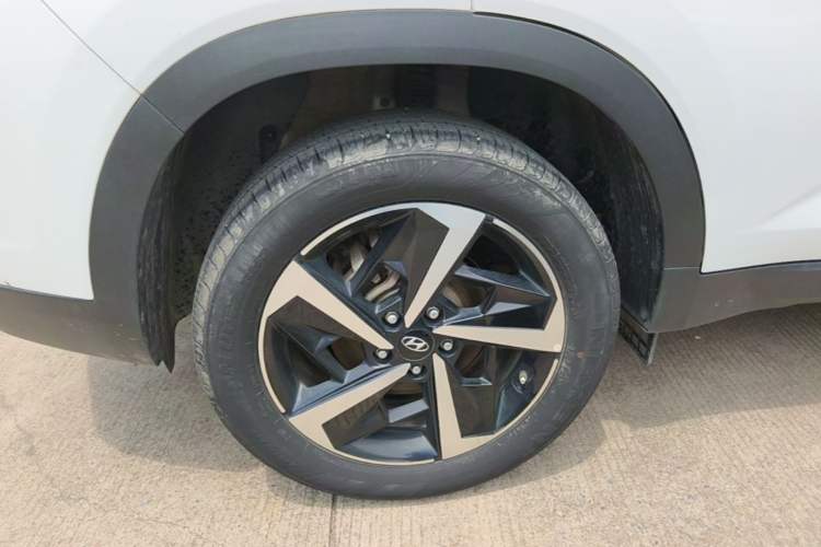 Used Hyundai ix35 2021 2.0L Automatic 2WD GLS Leading Edition Right Rear Wheel Hub