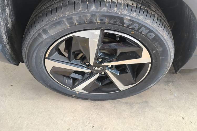Used Hyundai ix35 2021 2.0L Automatic 2WD GLS Leading Edition Right Rear Wheel Hub