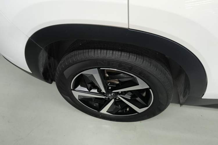 Used Hyundai ix35 2021 2.0L Automatic 2WD GLS Leading Edition Right Rear Wheel Hub