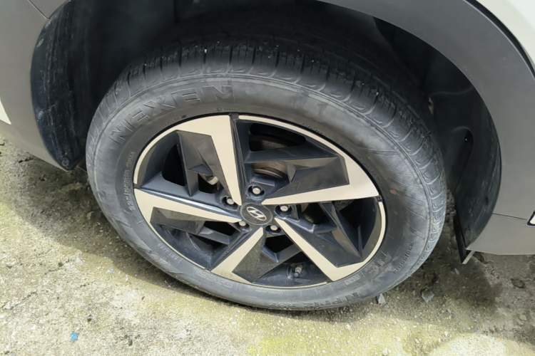 Used Hyundai ix35 2021 2.0L Automatic 2WD GLS Leading Edition Right Rear Wheel Hub