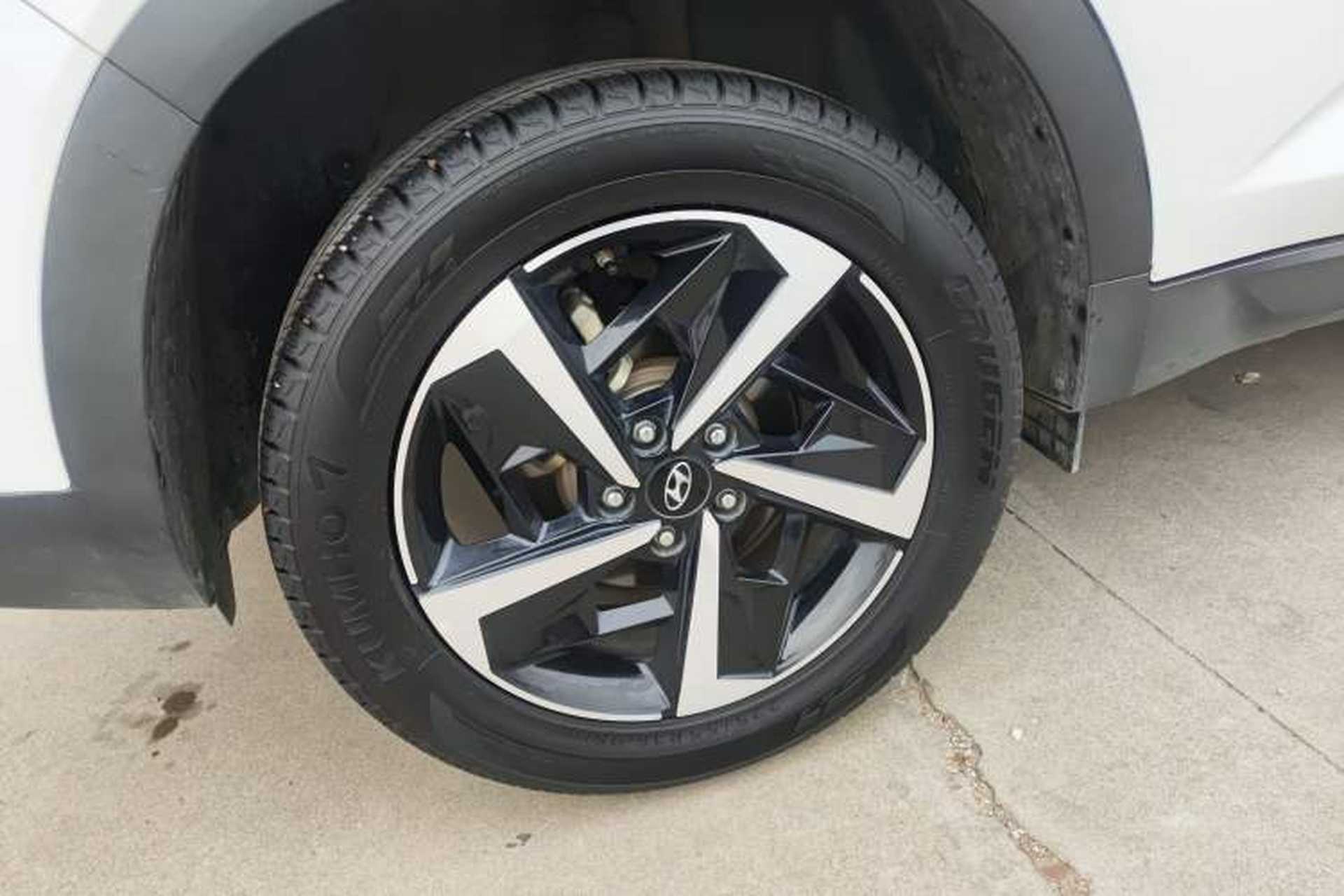 Used Hyundai ix35 2021 2.0L Automatic 2WD GLS Leading Edition Right Rear Wheel Hub