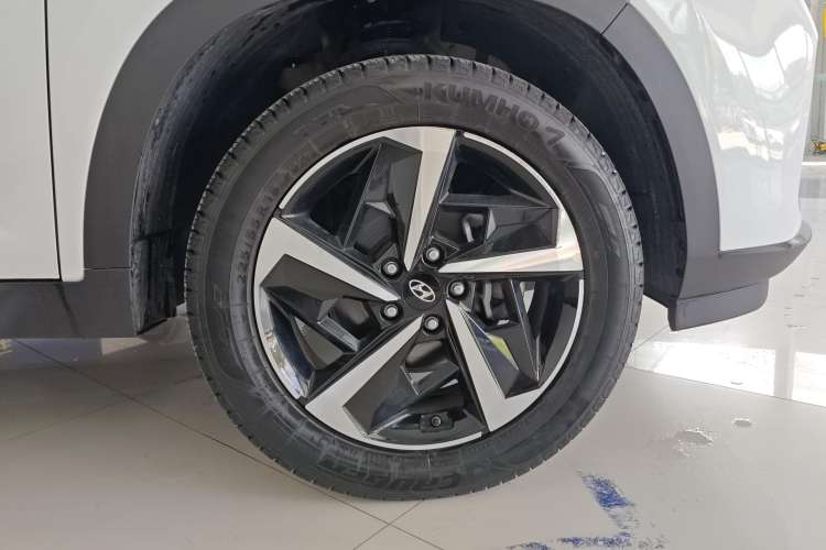 Used Hyundai ix35 2021 2.0L Automatic 2WD GLS Leading Edition Right Rear Wheel Hub