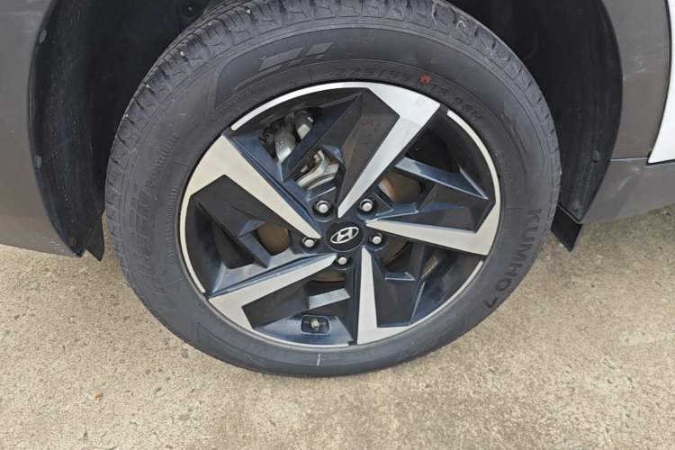 Used Hyundai ix35 2021 2.0L Automatic 2WD GLS Leading Edition Right Rear Wheel Hub
