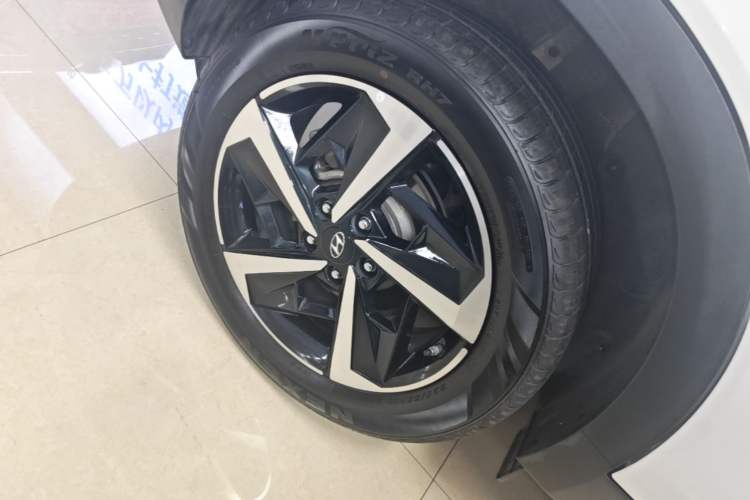 Used Hyundai ix35 2021 2.0L Automatic 2WD GLS Leading Edition Right Rear Wheel Hub