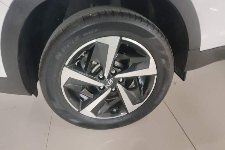 Used Hyundai ix35 2021 2.0L Automatic 2WD GLS Leading Edition Right Rear Wheel Hub