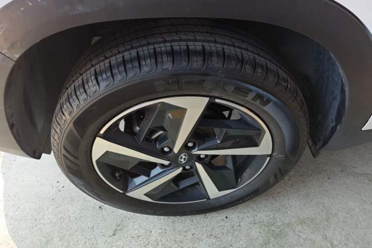 Used Hyundai ix35 2021 2.0L Automatic 2WD GLS Leading Edition Right Rear Wheel Hub