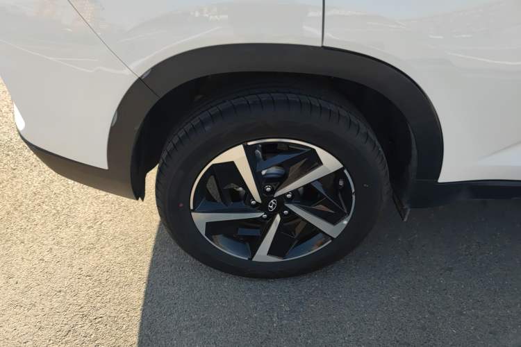 Used Hyundai ix35 2021 2.0L Automatic 2WD GLS Leading Edition Right Rear Wheel Hub