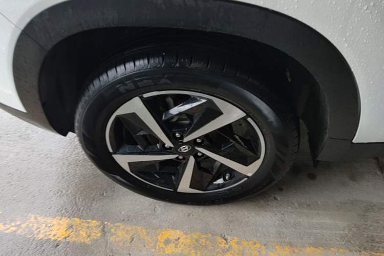 Used Hyundai ix35 2021 2.0L Automatic 2WD GLS Leading Edition Right Rear Wheel Hub