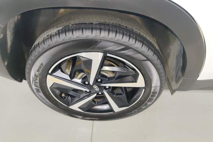Used Hyundai ix35 2021 2.0L Automatic 2WD GLS Leading Edition Right Rear Wheel Hub