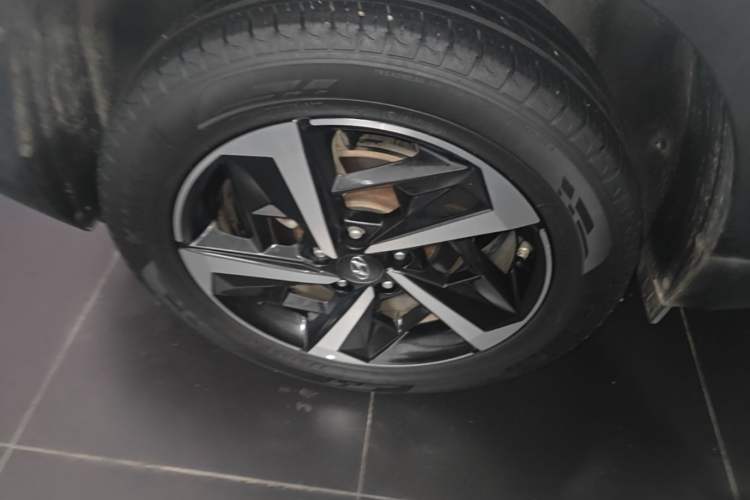 Used Hyundai ix35 2021 2.0L Automatic 2WD GLS Leading Edition Right Rear Wheel Hub
