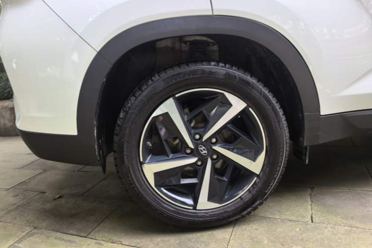 Used Hyundai ix35 2021 2.0L Automatic 2WD GLS Leading Edition Right Rear Wheel Hub