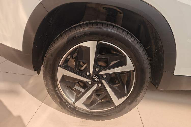 Used Hyundai ix35 2021 2.0L Automatic 2WD GLS Leading Edition Right Rear Wheel Hub