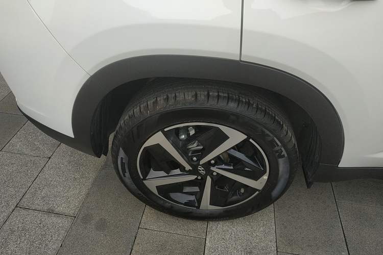 Used Hyundai ix35 2021 2.0L Automatic 2WD GLS Leading Edition Right Rear Wheel Hub
