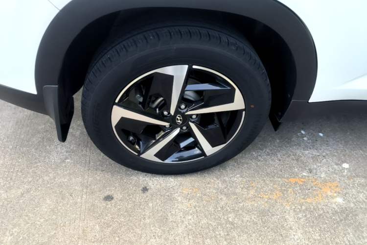 Used Hyundai ix35 2021 2.0L Automatic 2WD GLS Leading Edition Right Rear Wheel Hub