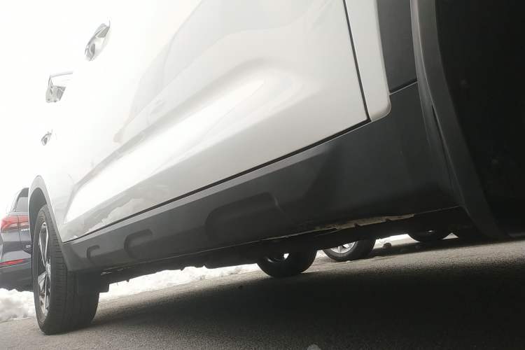 Used Hyundai ix35 2021 2.0L Automatic 2WD GLS Leading Edition Right Side Sill