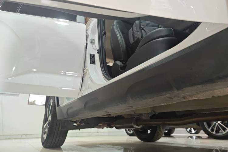 Used Hyundai ix35 2021 2.0L Automatic 2WD GLS Leading Edition Right Side Sill