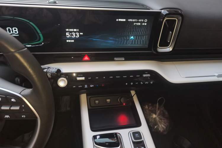 Used Hyundai ix35 2023 Musso 2.0L Deluxe Edition DLX Audio And AC Panel