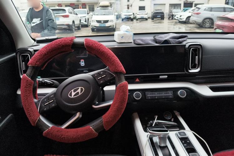 Used Hyundai ix35 2023 Musso 2.0L Deluxe Edition DLX Center Console