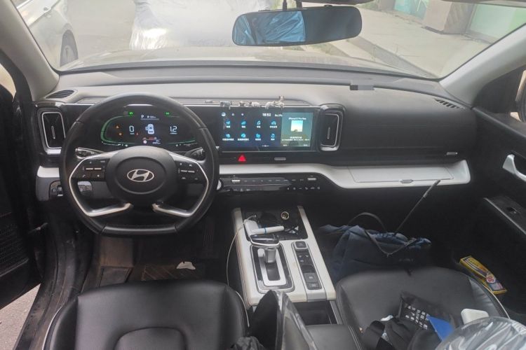 Used Hyundai ix35 2023 Musso 2.0L Prestige LUX Edition Center Console
