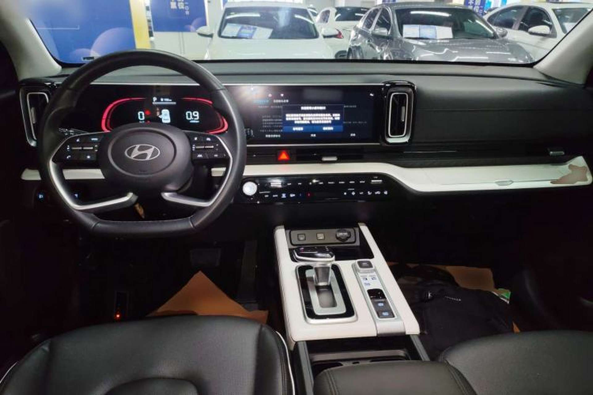 Used Hyundai ix35 2023 Musso 2.0L Deluxe Edition DLX Center Console