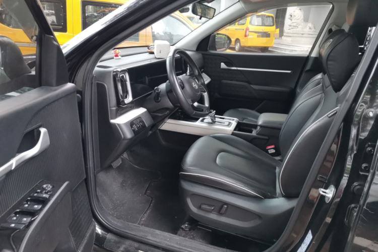 Used Hyundai ix35 2023 Musso 2.0L Prestige LUX Edition Driver Seat