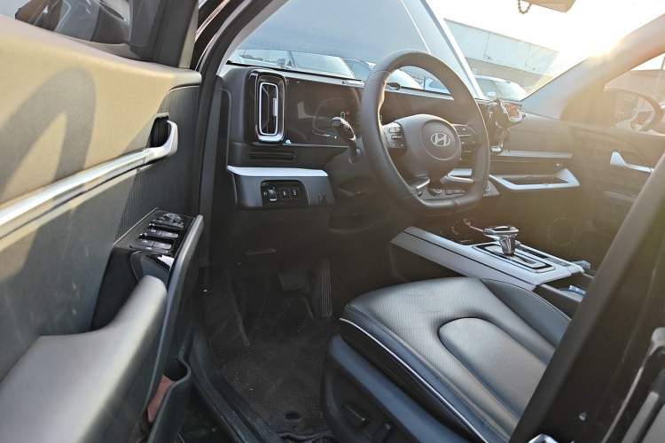 Used Hyundai ix35 2023 Musso 2.0L Deluxe Edition DLX Driver Seat