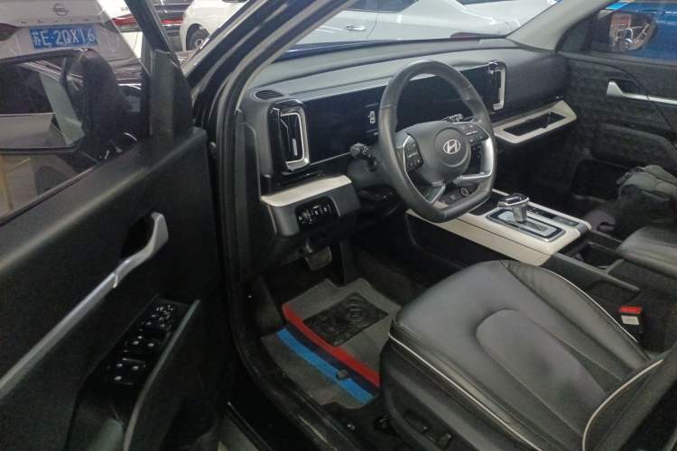 Used Hyundai ix35 2023 Musso 2.0L Deluxe Edition DLX Driver Seat