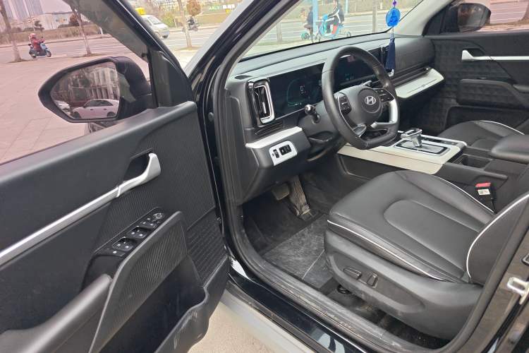 Used Hyundai ix35 2023 Musso 2.0L Deluxe Edition DLX Driver Seat