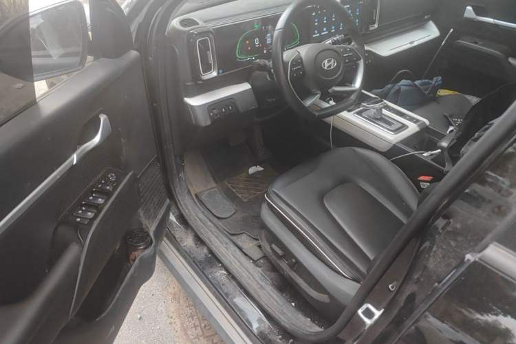 Used Hyundai ix35 2023 Musso 2.0L Prestige LUX Edition Driver Seat