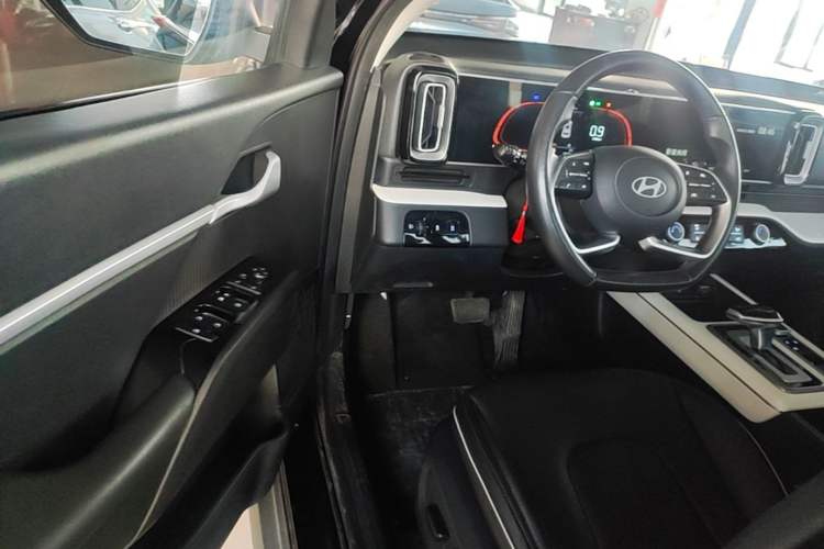 Used Hyundai ix35 2023 Musso 2.0L Deluxe Edition DLX Driver Seat
