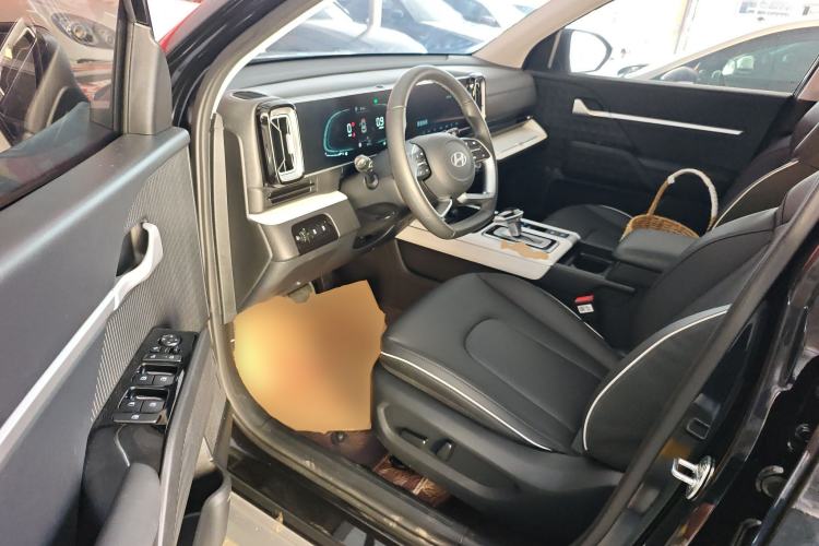Used Hyundai ix35 2023 Musso 2.0L Deluxe Edition DLX Driver Seat