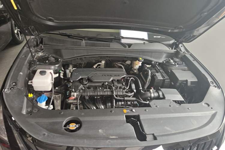 Used Hyundai ix35 2023 Musso 2.0L Deluxe Edition DLX Engine Bay