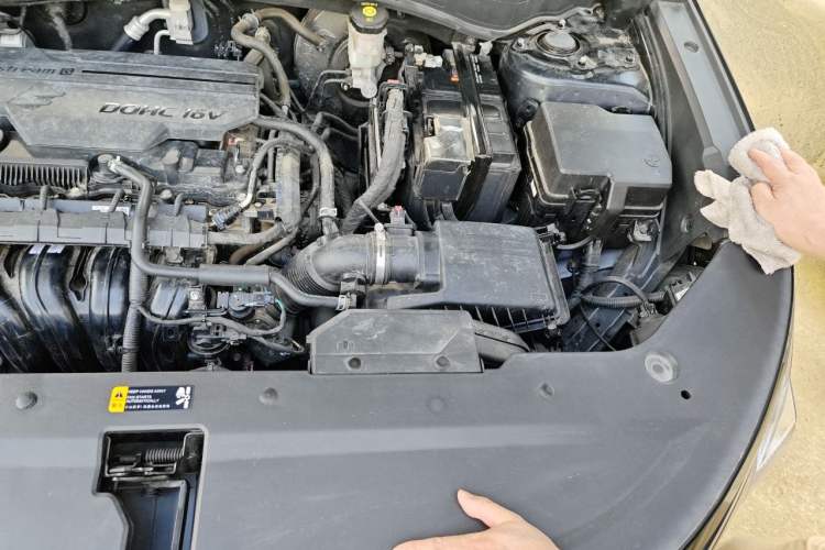 Used Hyundai ix35 2023 Musso 2.0L Deluxe Edition DLX Engine Bay Left