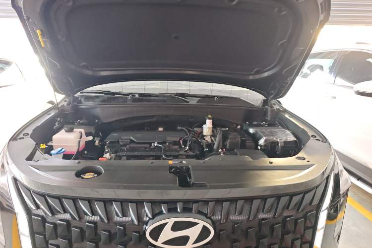 Used Hyundai ix35 2023 Musso 2.0L Deluxe Edition DLX Engine Bay