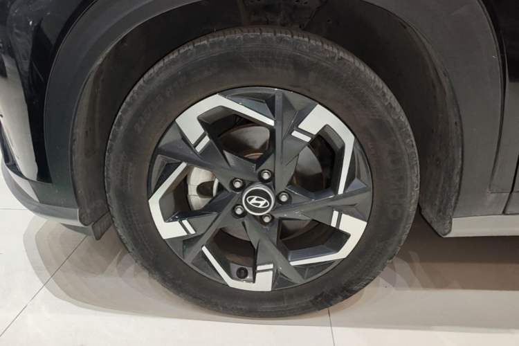 Used Hyundai ix35 2023 Musso 2.0L Deluxe Edition DLX Exterior 4
