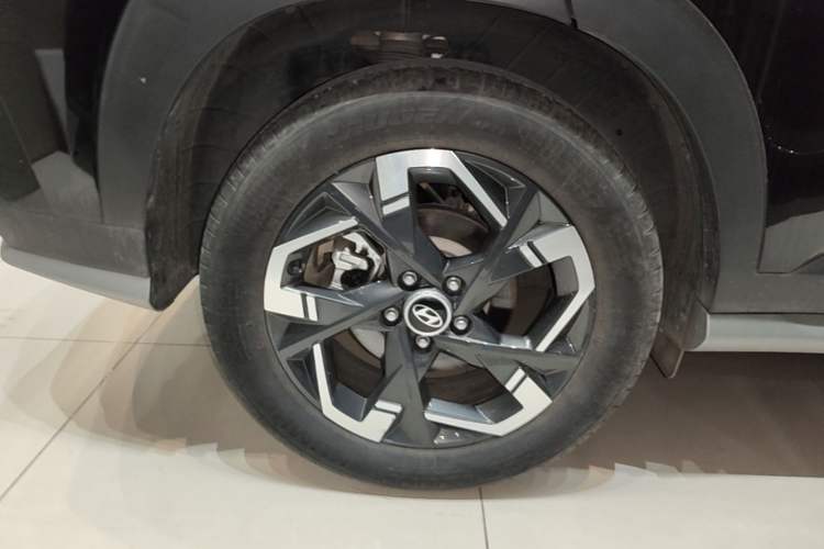 Used Hyundai ix35 2023 Musso 2.0L Deluxe Edition DLX Exterior 5