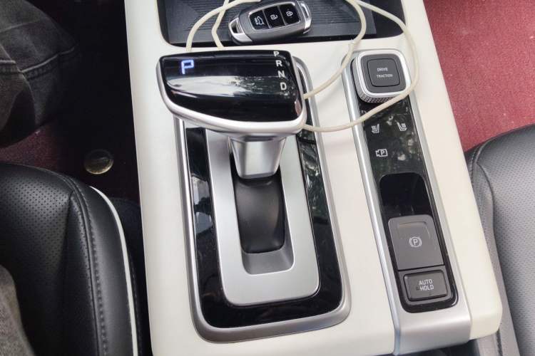 Used Hyundai ix35 2023 Musso 2.0L Deluxe Edition DLX Gear Lever