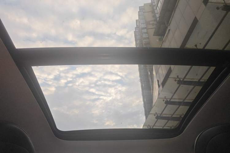 Used Hyundai ix35 2023 Musso 2.0L Prestige LUX Edition Headliner