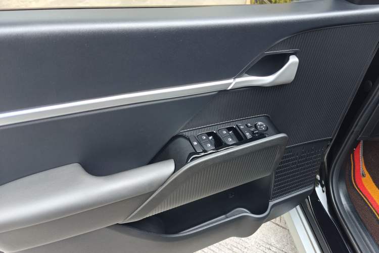 Used Hyundai ix35 2023 Musso 2.0L Deluxe Edition DLX Interior 10