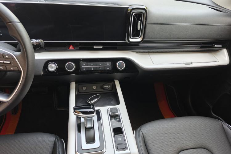 Used Hyundai ix35 2023 Musso 2.0L Deluxe Edition DLX Interior 3