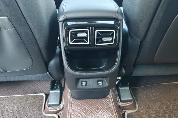 Used Hyundai ix35 2023 Musso 2.0L Deluxe Edition DLX Interior 8