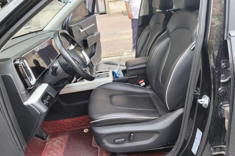 Used Hyundai ix35 2023 Musso 2.0L Deluxe Edition DLX Left Front Seat