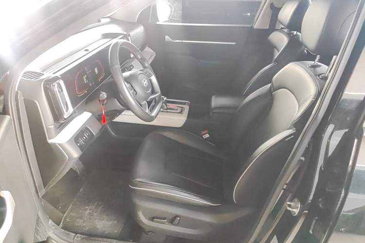 Used Hyundai ix35 2023 Musso 2.0L Deluxe Edition DLX Left Front Seat