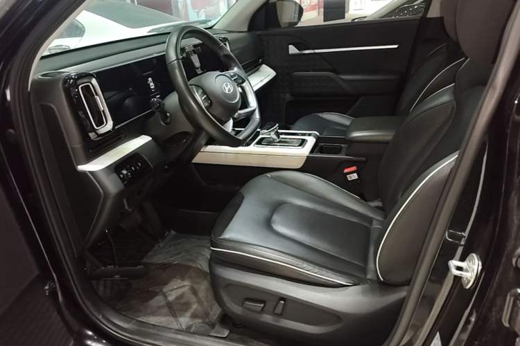 Used Hyundai ix35 2023 Musso 2.0L Deluxe Edition DLX Left Front Seat