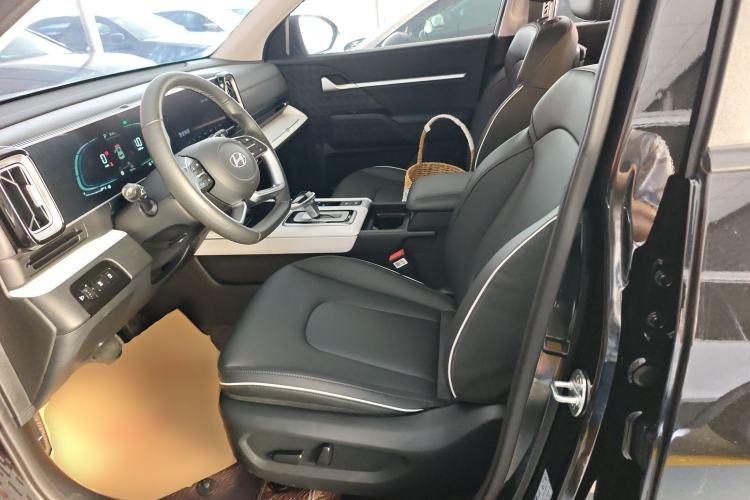 Used Hyundai ix35 2023 Musso 2.0L Deluxe Edition DLX Left Front Seat