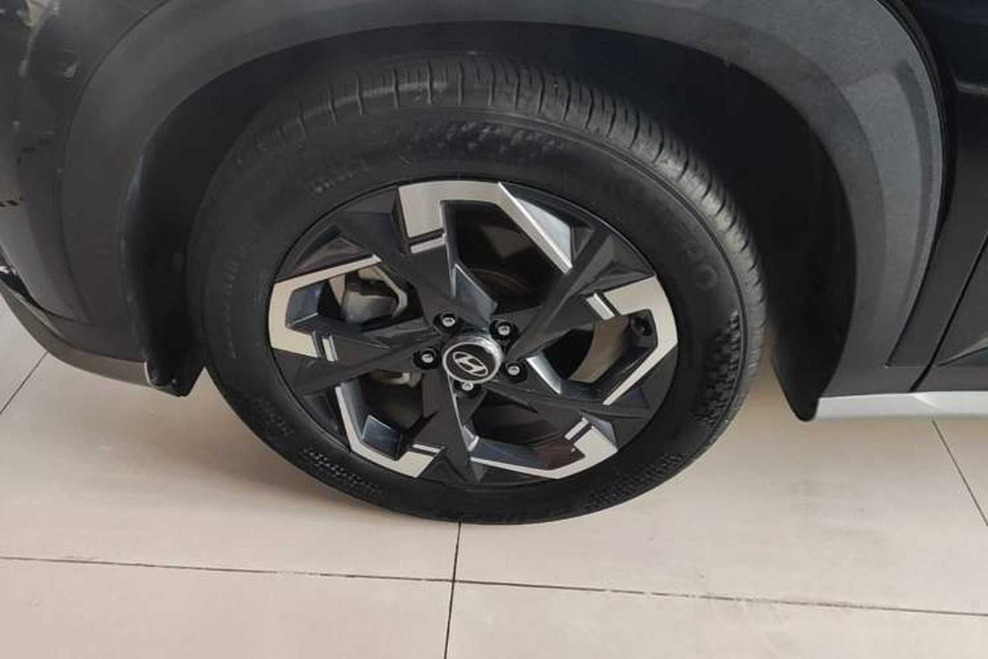 Used Hyundai ix35 2023 Musso 2.0L Deluxe Edition DLX Left Front Wheel Hub