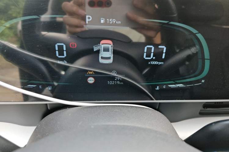 Used Hyundai ix35 2023 Musso 2.0L Deluxe Edition DLX Odometer Close Up