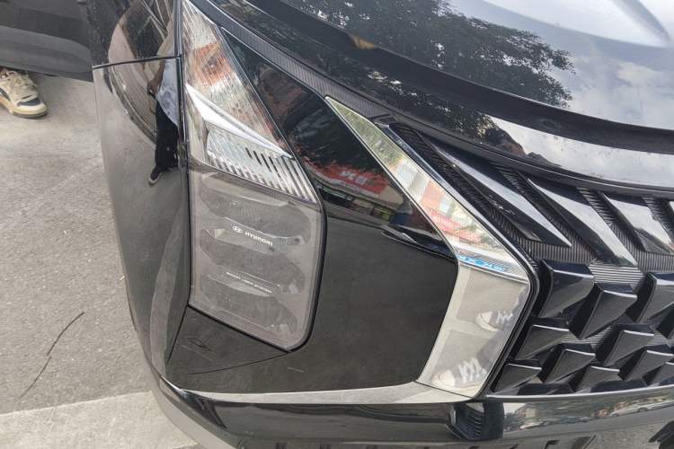 Used Hyundai ix35 2023 Musso 2.0L Deluxe Edition DLX Right Front Headlight