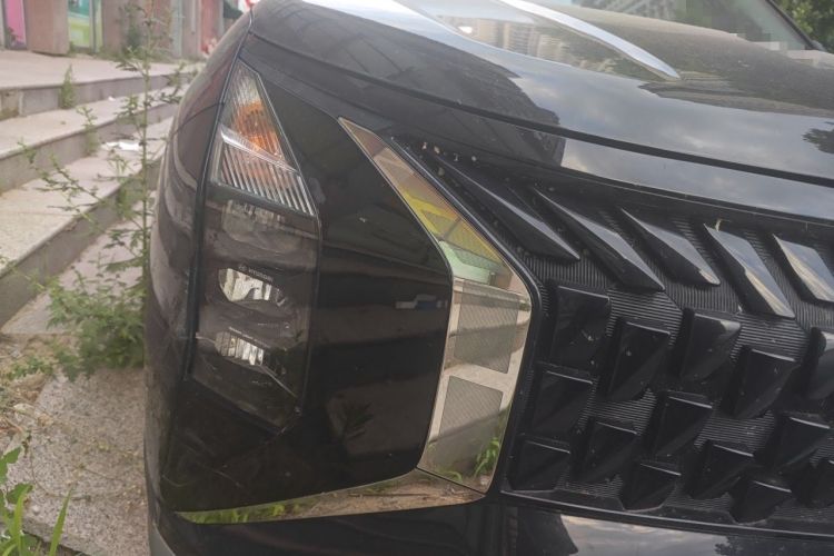 Used Hyundai ix35 2023 Musso 2.0L Prestige LUX Edition Right Front Headlight